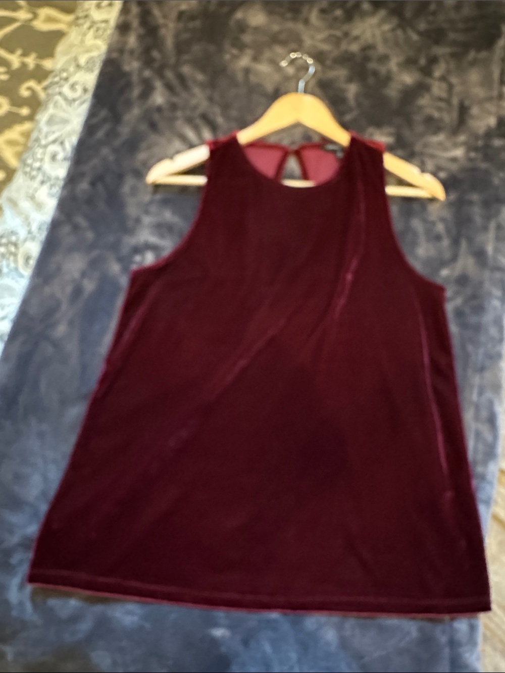 Banana Republic Velvet Sleeveless Tank in Burgundy